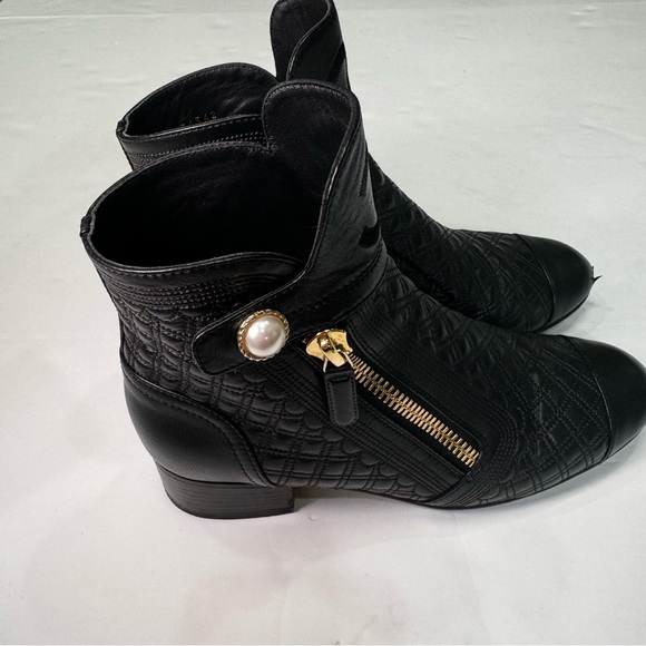Interlocking CC Logo Leather Black Booties - Picture 2 of 10